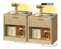Rillen-Nachttisch 2er Set mit Steckdose und USB, Beistelltisch mit LED-Licht, Schublade und offenem Fach, moderner Nachtschrank fur Schlafzimmer & Wohnzimmer, Naturholz