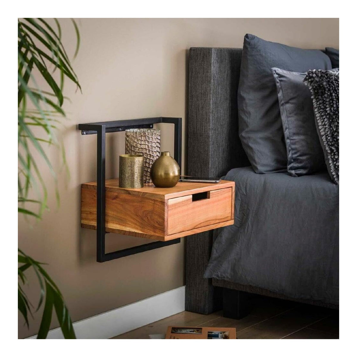 RINGO-Living Massivholz Nachttisch Kaia Hangend - Metall & Holz Mit Schublade & Fach, Dunkelbraunes Regal Mit Schwarzem Metall Rahmen, Schlafzimmer Wandregal Schwebend